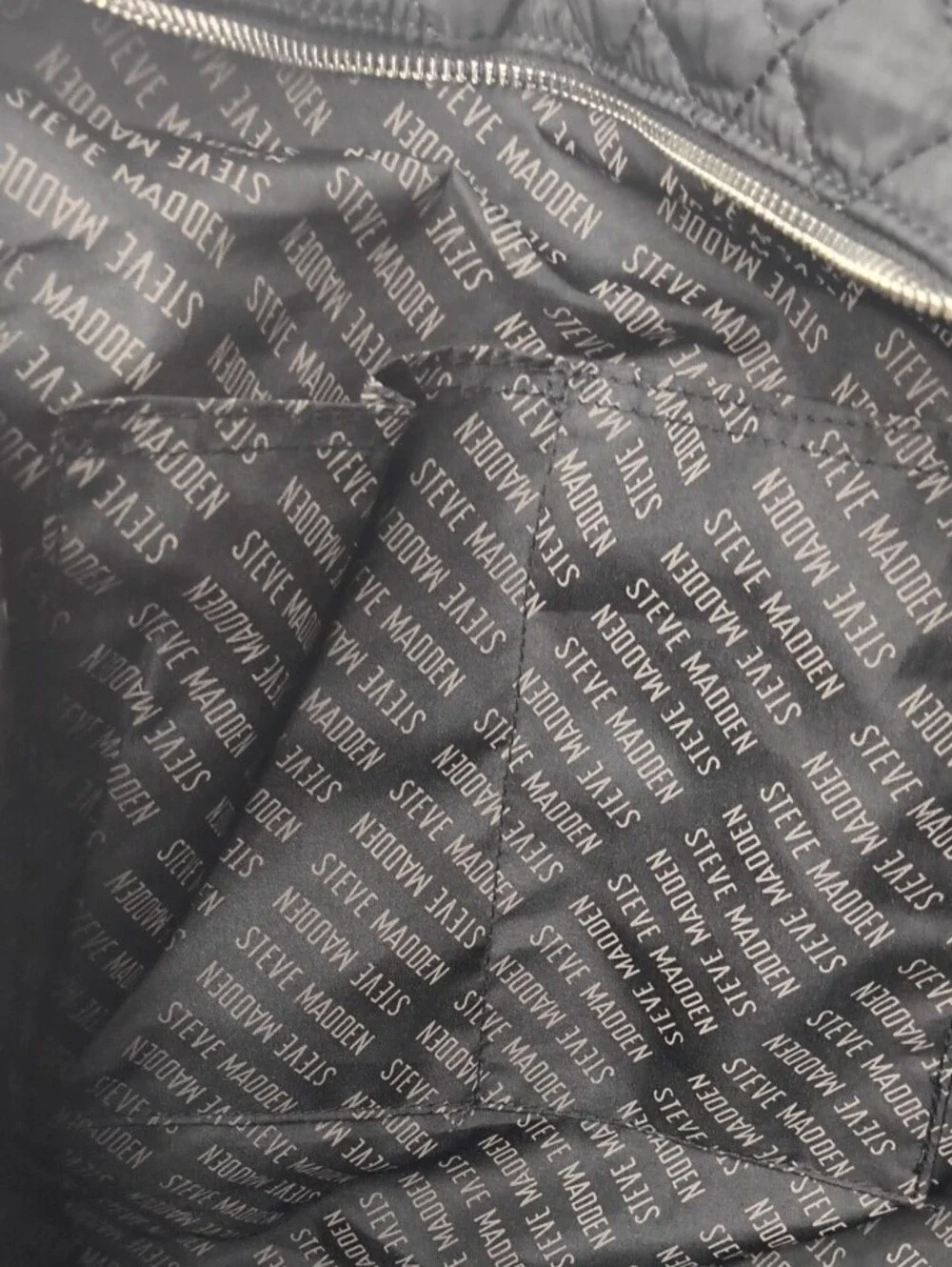 Og $118 NWT Steve Madden Black Duffel Bag with White Logo With 5 Pockets AN